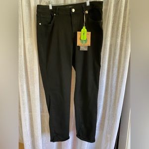 1822 Denim Black Skinny Jeans